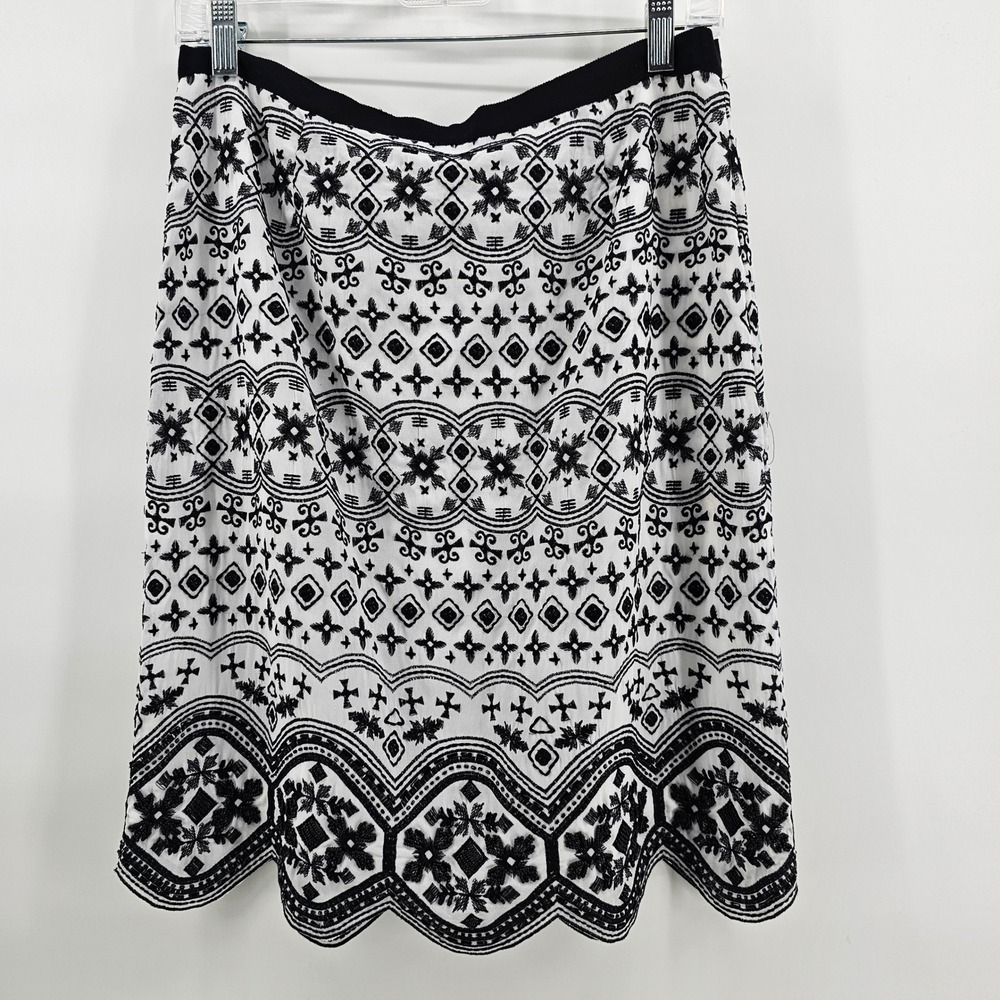 Doncaster Collection Skirt 8 White Black Embroidered Beaded Scalloped Hem NWT